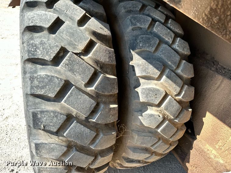 image for item OC9190 Link-Belt  HC-108B crane