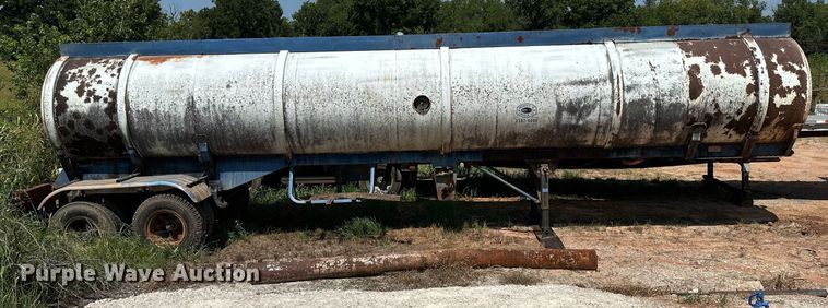 image for item OC9191 1973 MD Trailer Co. tank trailer