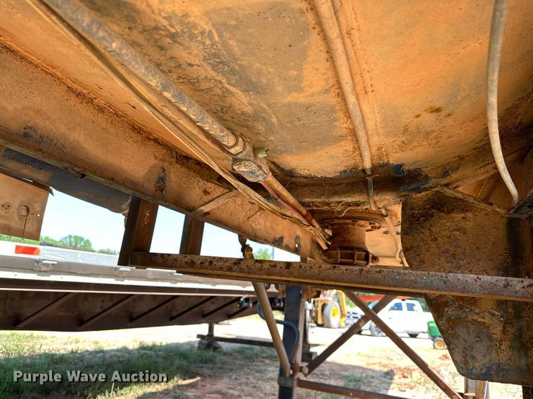 image for item OC9191 1973 MD Trailer Co. tank trailer