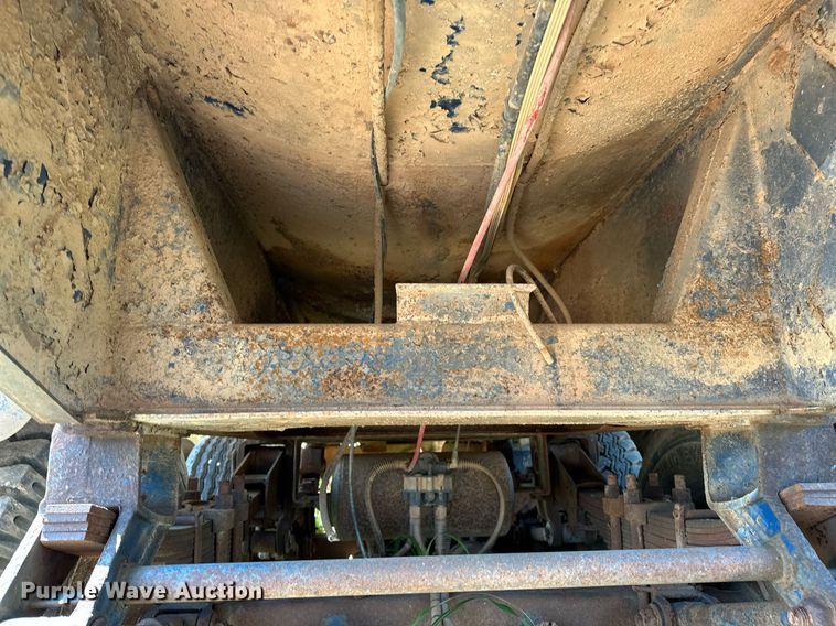 image for item OC9191 1973 MD Trailer Co. tank trailer