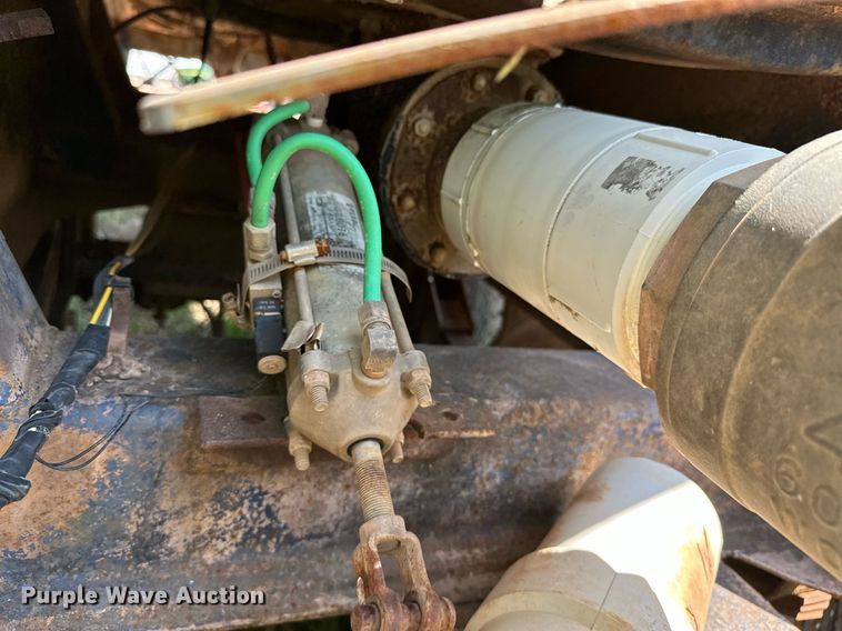 image for item OC9191 1973 MD Trailer Co. tank trailer