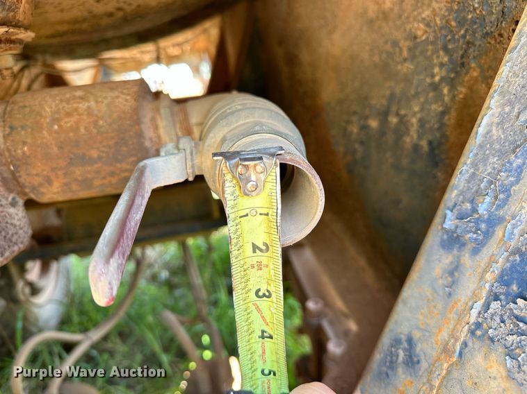 image for item OC9191 1973 MD Trailer Co. tank trailer