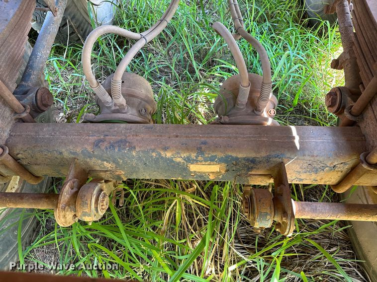 image for item OC9191 1973 MD Trailer Co. tank trailer