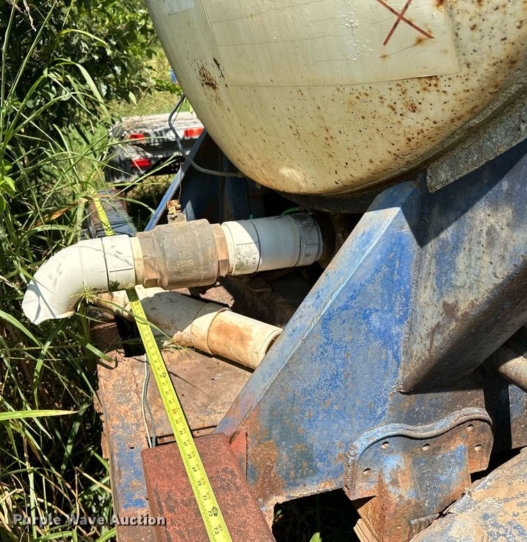 image for item OC9191 1973 MD Trailer Co. tank trailer