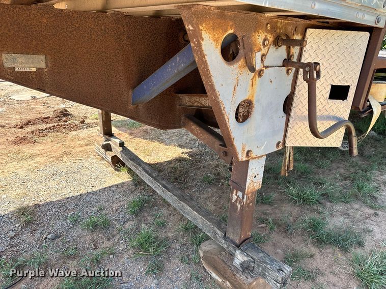 image for item OC9193 1995 Boyd 9101 drop deck trailer