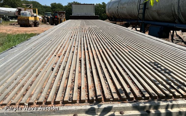 image for item OC9193 1995 Boyd 9101 drop deck trailer