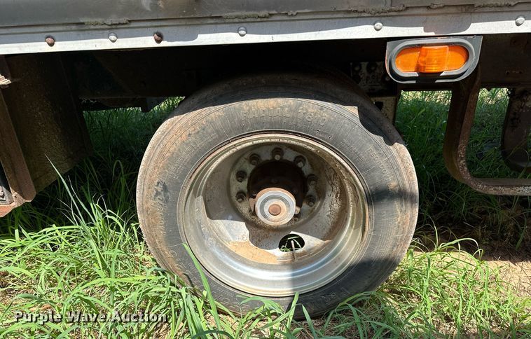 image for item OC9193 1995 Boyd 9101 drop deck trailer