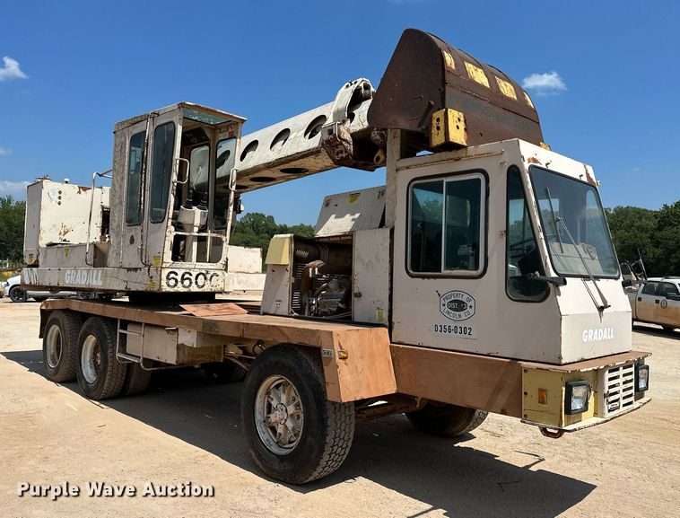 image for item OC9194 Gradall  G-660 wheeled excavator