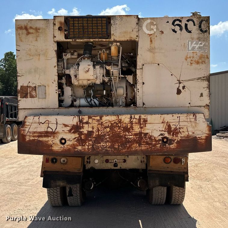 image for item OC9194 Gradall  G-660 wheeled excavator