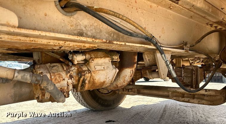 image for item OC9194 Gradall  G-660 wheeled excavator