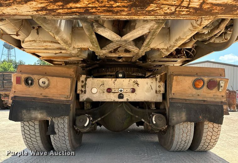 image for item OC9194 Gradall  G-660 wheeled excavator