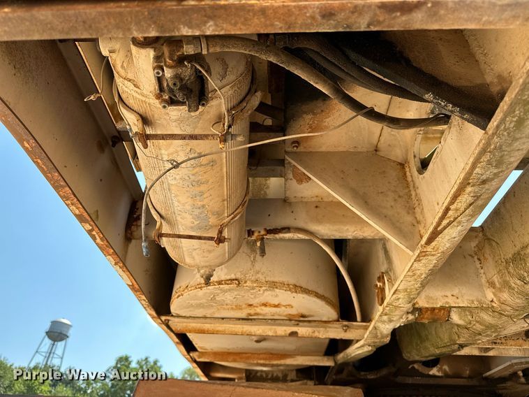 image for item OC9194 Gradall  G-660 wheeled excavator