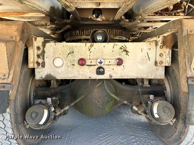 image for item OC9194 Gradall  G-660 wheeled excavator