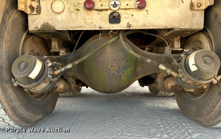 image for item OC9194 Gradall  G-660 wheeled excavator