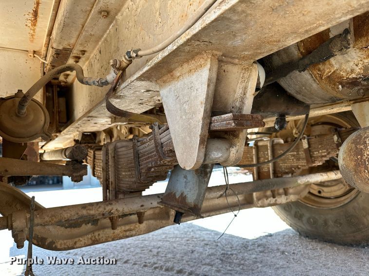 image for item OC9194 Gradall  G-660 wheeled excavator