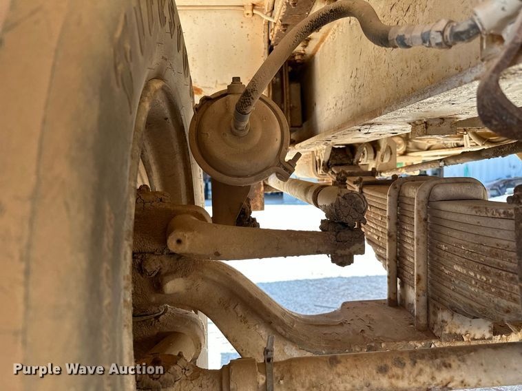 image for item OC9194 Gradall  G-660 wheeled excavator