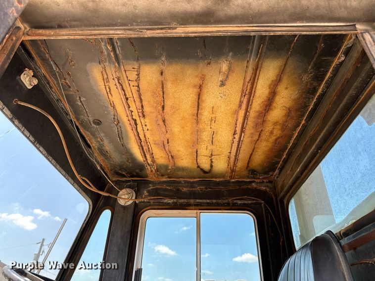 image for item OC9194 Gradall  G-660 wheeled excavator