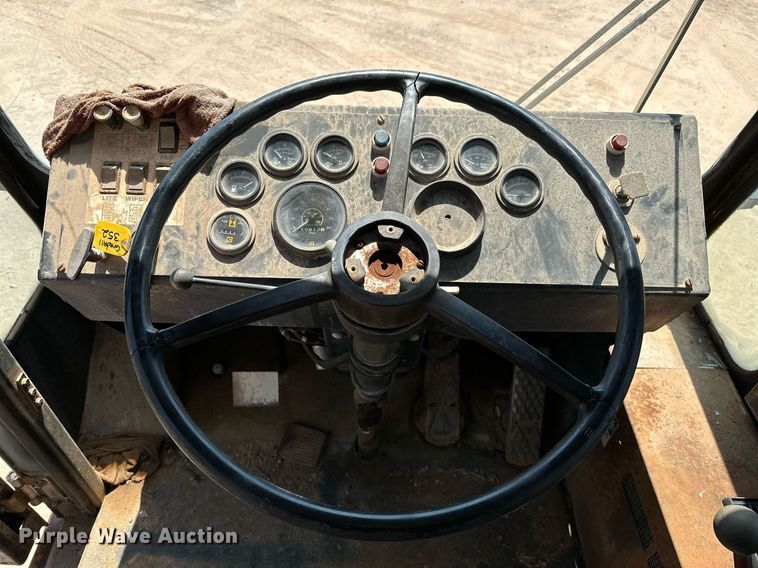 image for item OC9194 Gradall  G-660 wheeled excavator