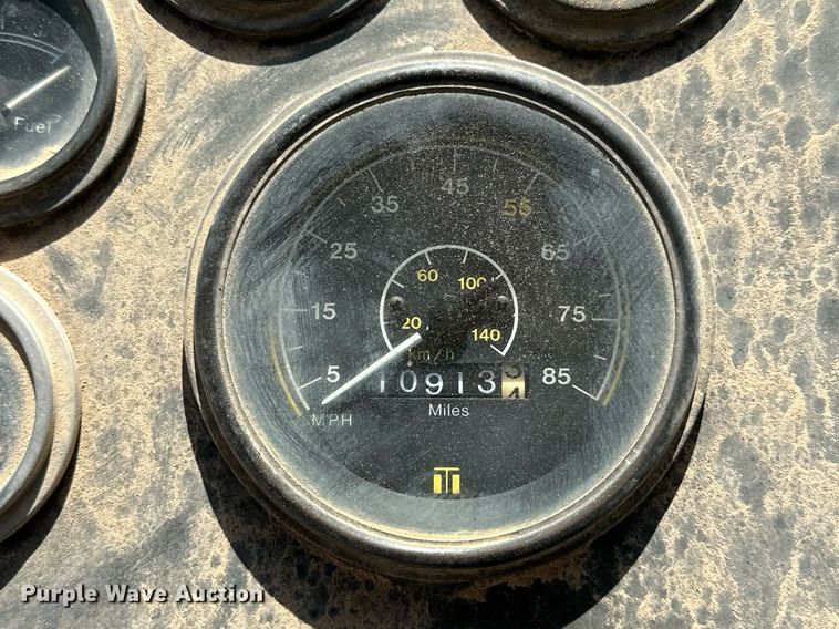 image for item OC9194 Gradall  G-660 wheeled excavator