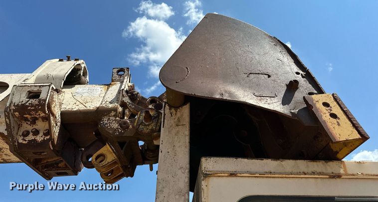 image for item OC9194 Gradall  G-660 wheeled excavator