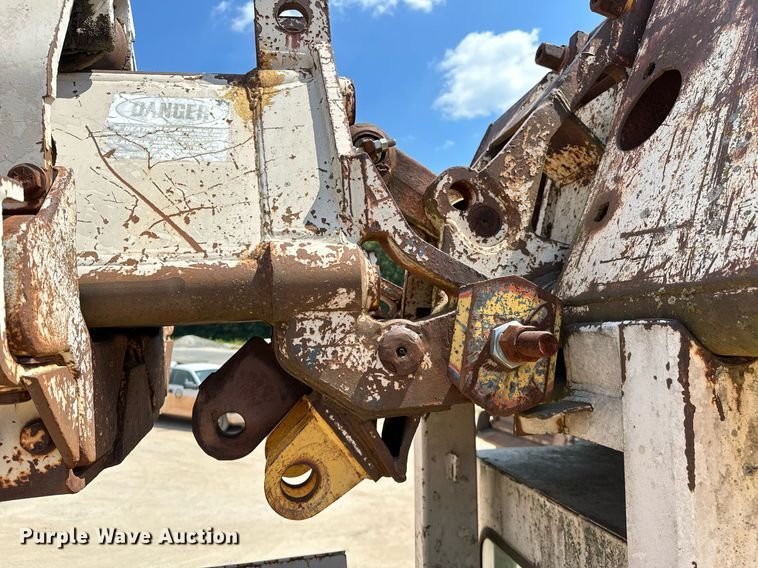 image for item OC9194 Gradall  G-660 wheeled excavator