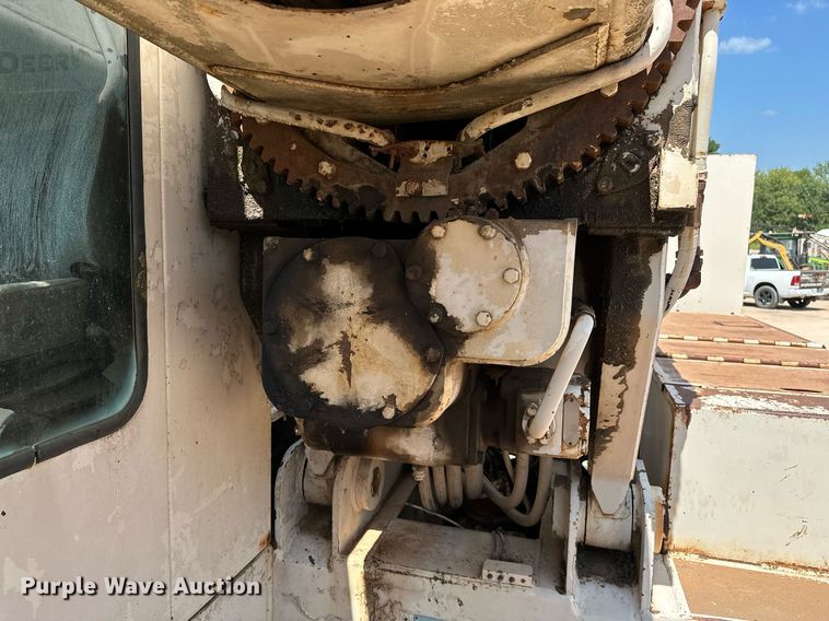 image for item OC9194 Gradall  G-660 wheeled excavator