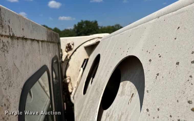 image for item OC9194 Gradall  G-660 wheeled excavator