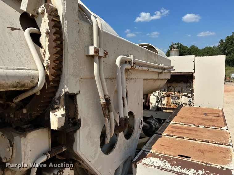 image for item OC9194 Gradall  G-660 wheeled excavator