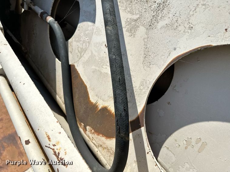 image for item OC9194 Gradall  G-660 wheeled excavator