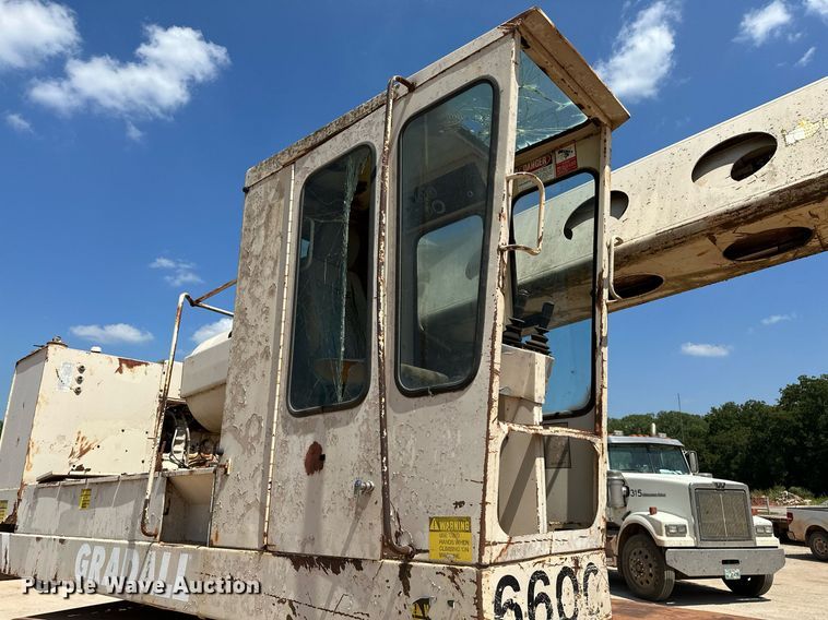 image for item OC9194 Gradall  G-660 wheeled excavator