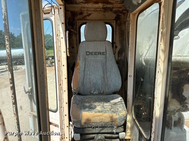 image for item OC9194 Gradall  G-660 wheeled excavator