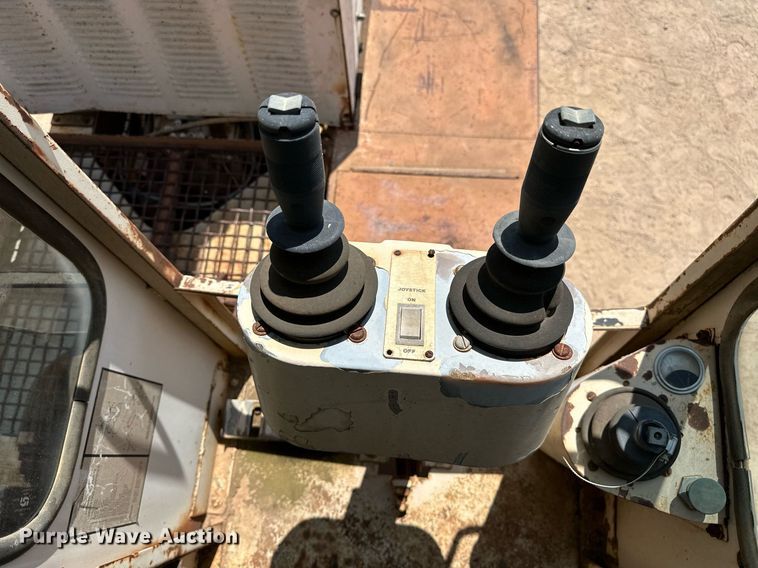 image for item OC9194 Gradall  G-660 wheeled excavator