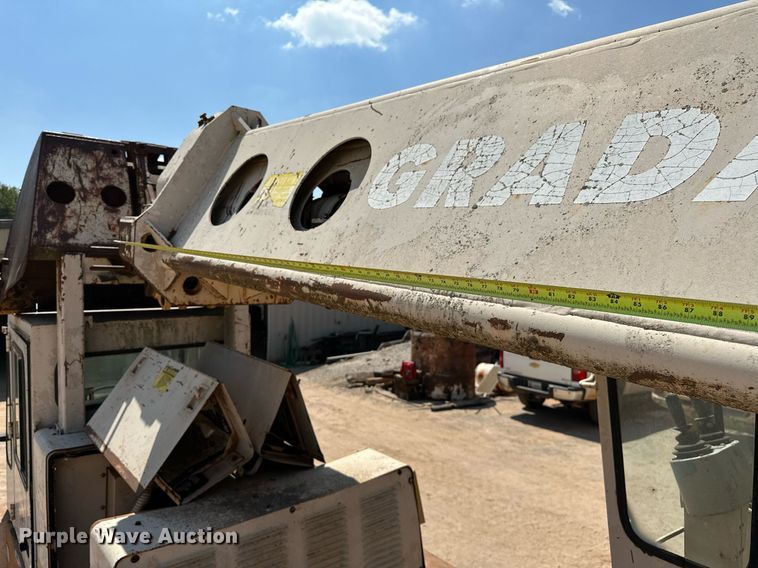 image for item OC9194 Gradall  G-660 wheeled excavator