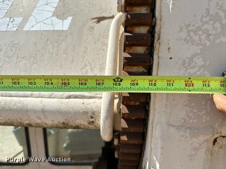 image for item OC9194 Gradall  G-660 wheeled excavator