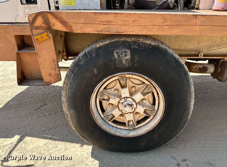 image for item OC9194 Gradall  G-660 wheeled excavator