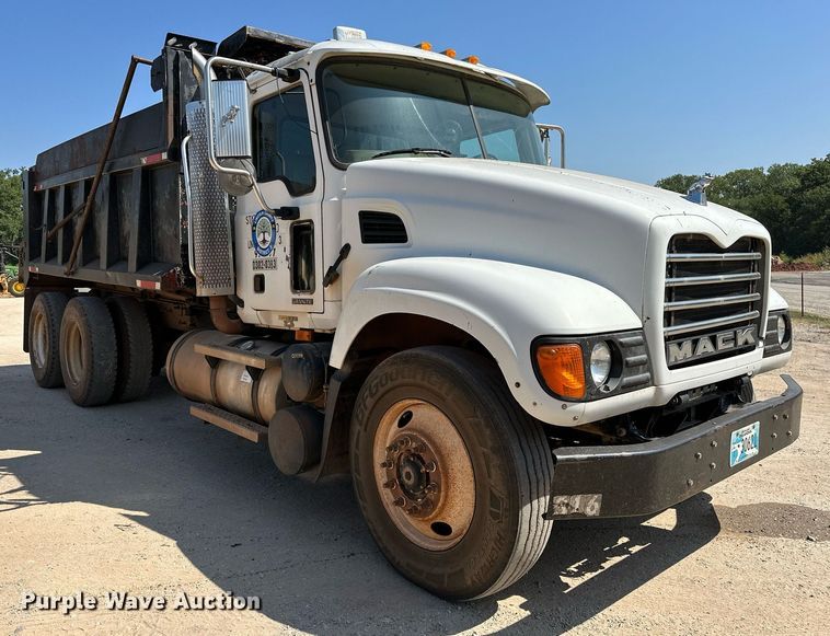 image for item OC9195 2003 Mack CV713 Granite dump truck