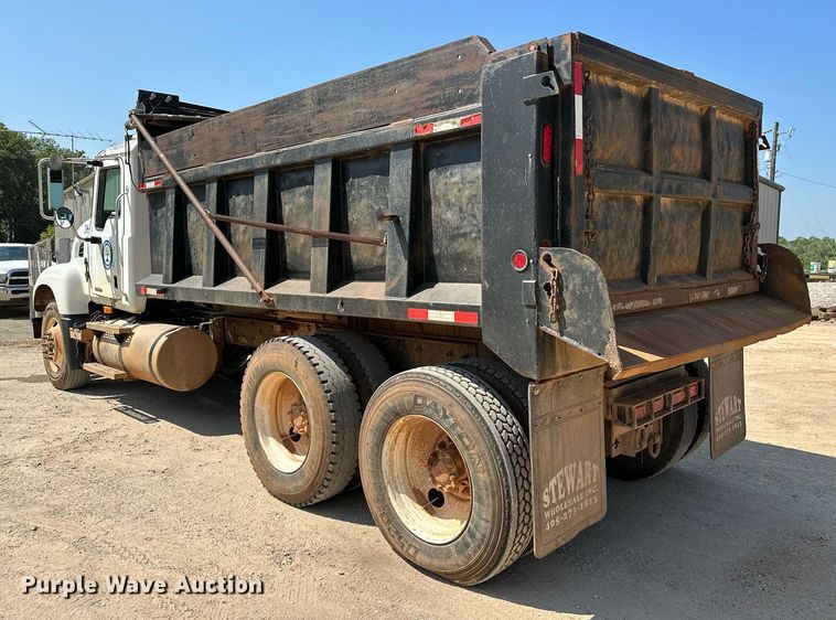 image for item OC9195 2003 Mack CV713 Granite dump truck
