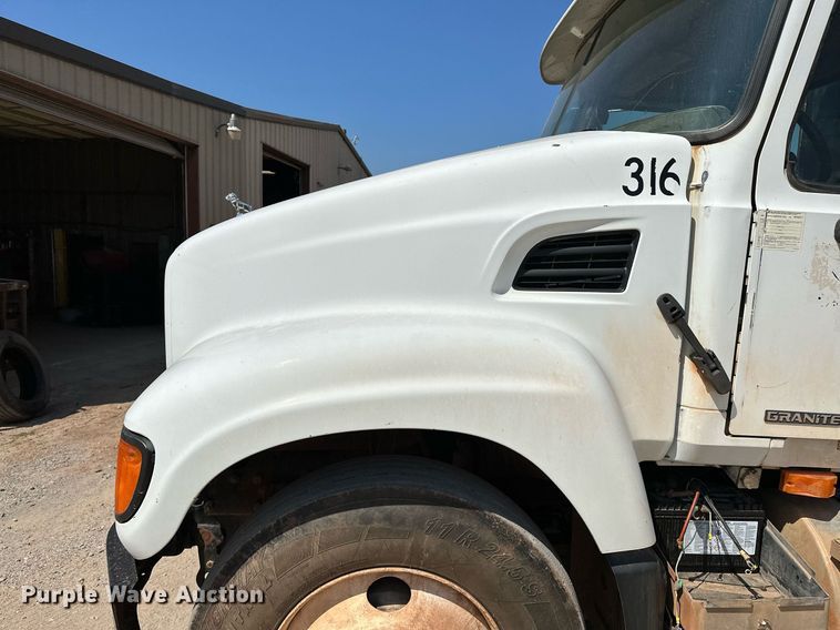 image for item OC9195 2003 Mack CV713 Granite dump truck