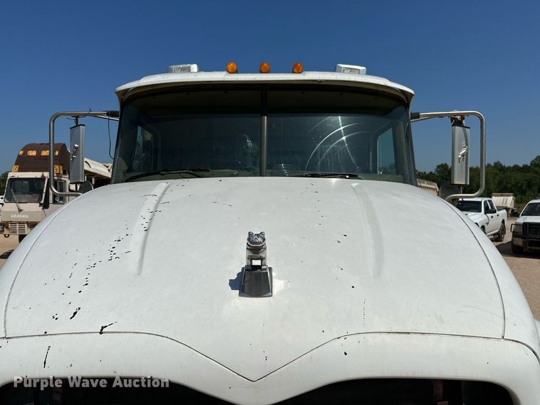 image for item OC9195 2003 Mack CV713 Granite dump truck