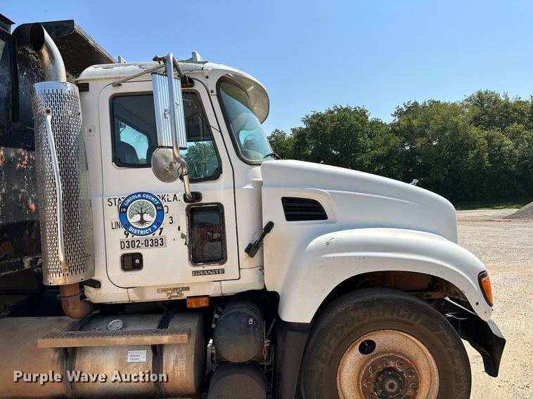 image for item OC9195 2003 Mack CV713 Granite dump truck