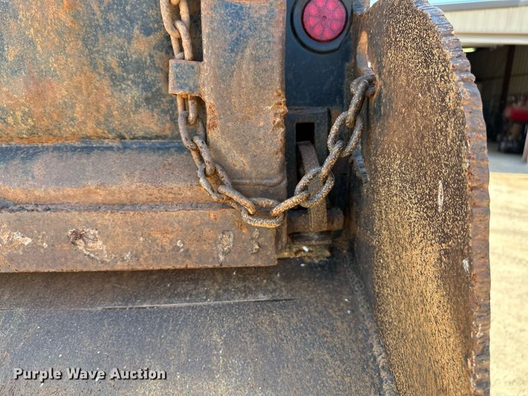 image for item OC9195 2003 Mack CV713 Granite dump truck