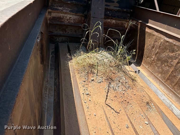 image for item OC9195 2003 Mack CV713 Granite dump truck