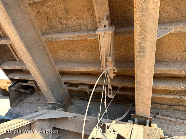 image for item OC9195 2003 Mack CV713 Granite dump truck