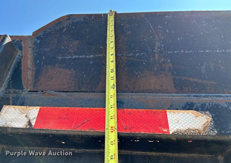 image for item OC9195 2003 Mack CV713 Granite dump truck