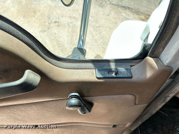 image for item OC9195 2003 Mack CV713 Granite dump truck