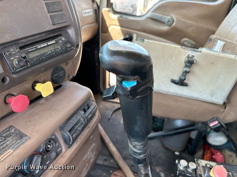 image for item OC9195 2003 Mack CV713 Granite dump truck