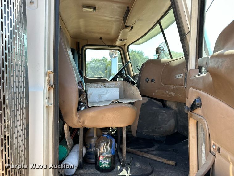 image for item OC9195 2003 Mack CV713 Granite dump truck