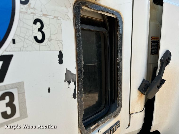 image for item OC9195 2003 Mack CV713 Granite dump truck