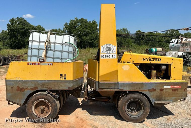 image for item OC9196 Hyster C530A pneumatic roller