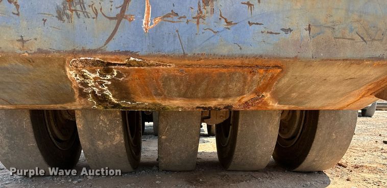 image for item OC9196 Hyster C530A pneumatic roller